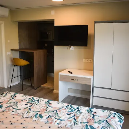 Center - Phoenix Boutique Apartment